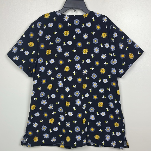 EUC Disney Tooniforms V-Neck Winnie The Pooh Sunshine Scrub Top Women’s Size L - Picture 3 of 8